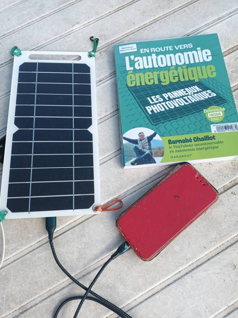 découvrez les clés de l'autonomie énergétique : des solutions pour réduire votre dépendance énergétique, exploiter les énergies renouvelables et optimiser votre consommation afin de garantir un avenir durable et responsable.