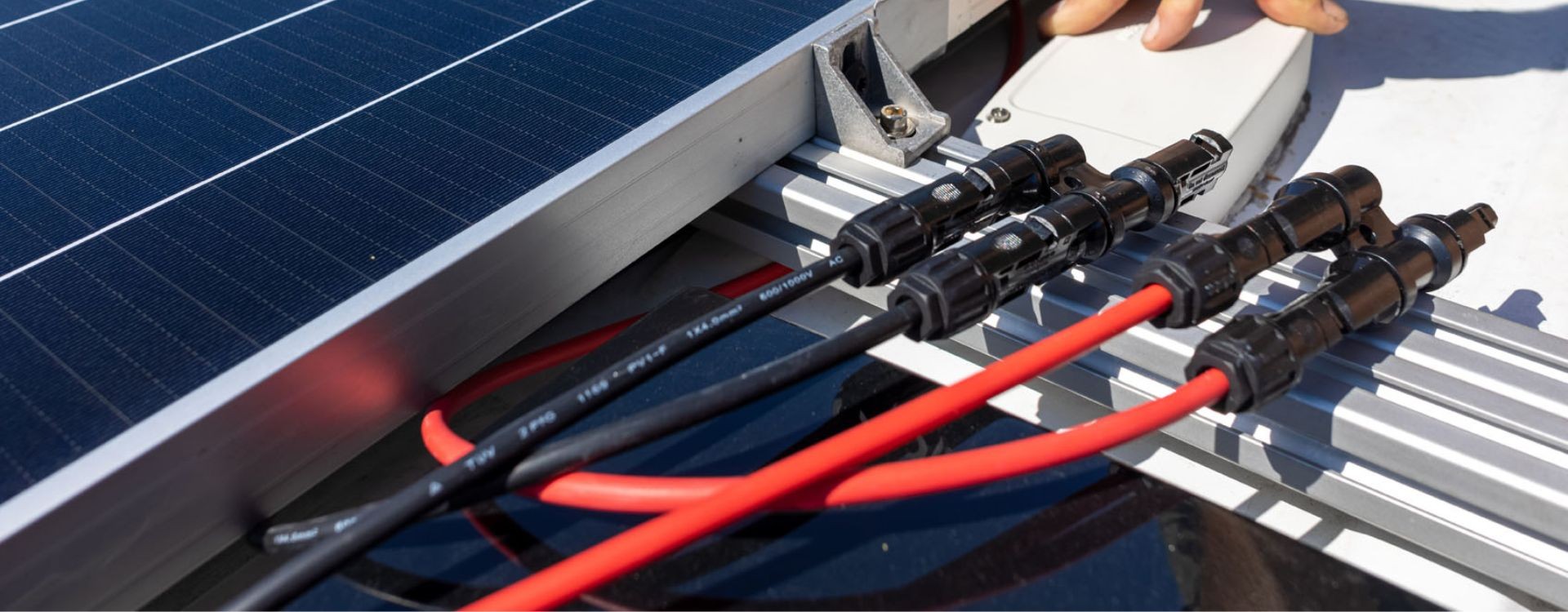 découvrez les avantages des équipements solaires professionnels : efficacité énergétique, réduction des coûts, impact environnemental positif et valorisation de votre entreprise. optez pour des solutions durables et performantes pour un avenir plus vert.