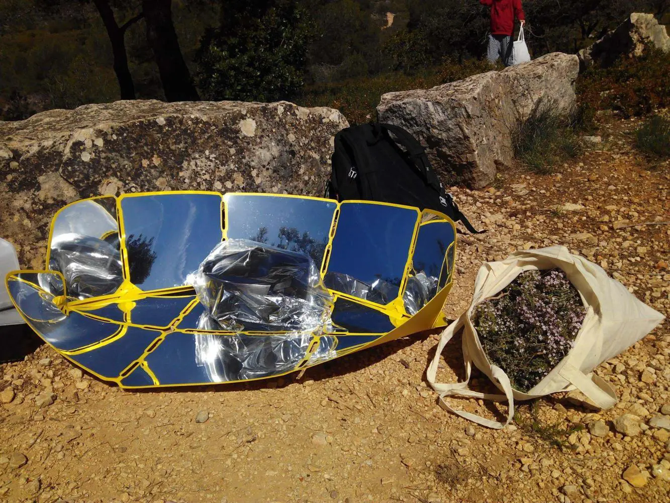découvrez les avantages et inconvénients du four solaire dans notre guide complet. optimisez votre cuisson tout en respectant l'environnement grâce à cette méthode alternative. apprenez à tirer le meilleur parti de ces appareils écologiques.