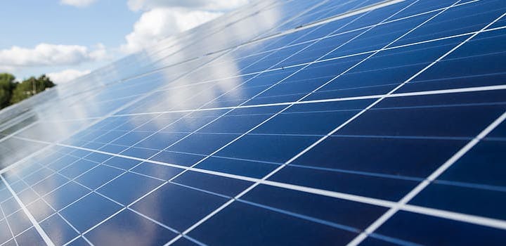 découvrez les nombreux avantages d'engager un installateur photovoltaïque à toulouse. profitez d'économies sur vos factures d'électricité, d'une installation personnalisée adaptée à votre maison, ainsi que d'une contribution à un environnement durable. faites le choix d'une énergie renouvelable et bénéficiez d'un accompagnement professionnel tout au long de votre projet.
