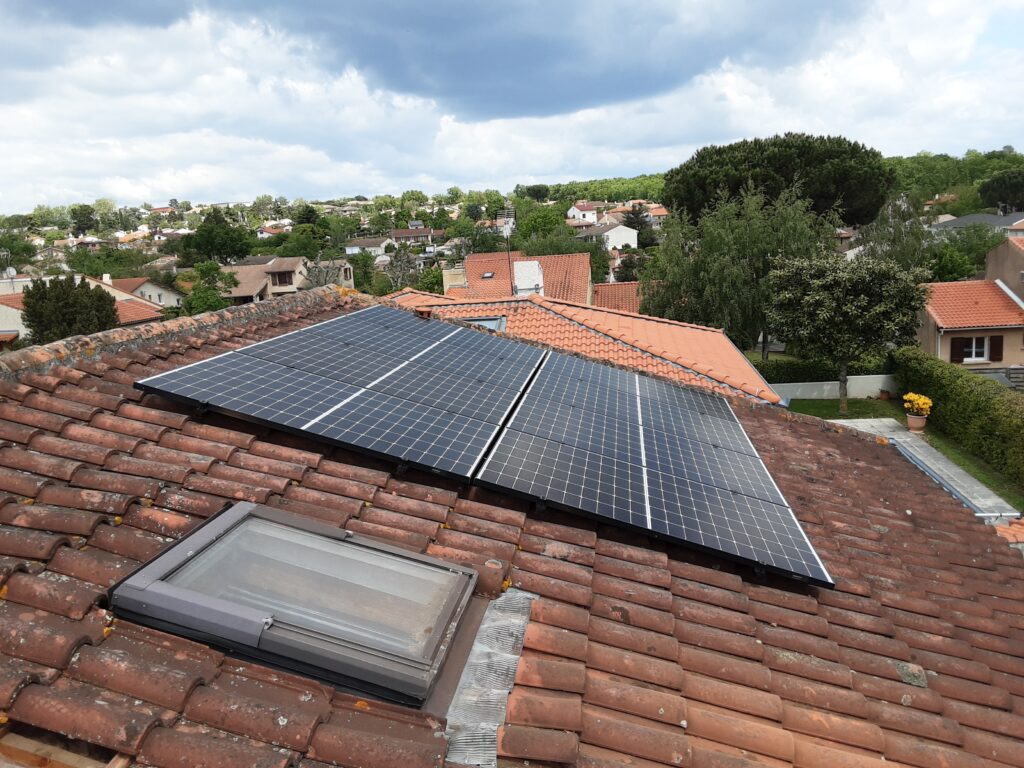 découvrez les nombreux avantages d'engager un installateur photovoltaïque à toulouse. profitez d'expertises locales, de solutions personnalisées pour maximiser votre production d'énergie solaire et de subventions disponibles. transformez votre toiture en source d'énergie renouvelable tout en réduisant vos factures d'électricité.