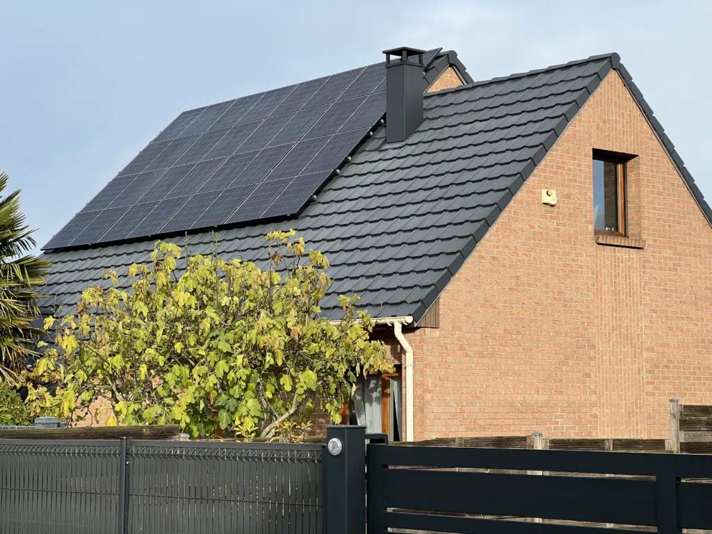 découvrez les avantages des panneaux solaires pour les entreprises : économies sur les factures d'énergie, réduction de l'empreinte carbone, et valorisation de l'image de marque. investissez dans une énergie durable et rentable pour un avenir plus vert.
