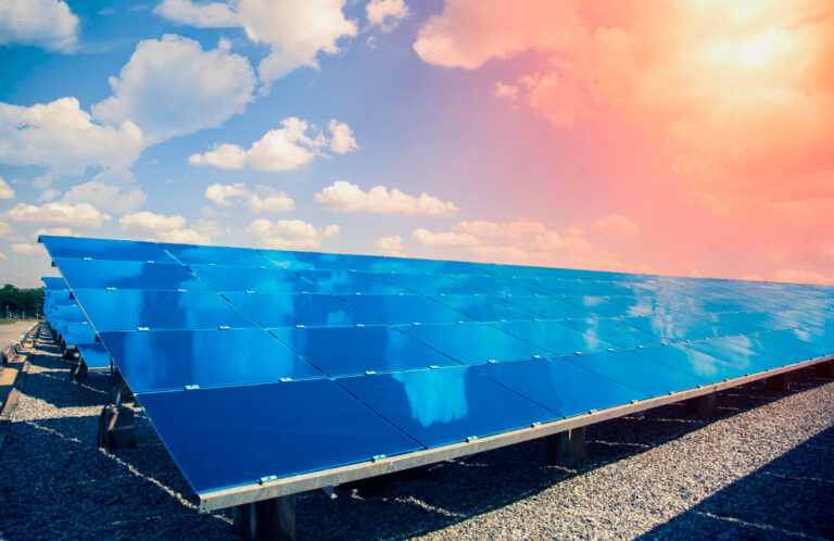 découvrez les nombreux avantages des panneaux solaires en vendée : économies sur vos factures d'électricité, respect de l'environnement, et aides financières. transformez votre toit en une source d'énergie durable et rentable grâce à l'énergie solaire.