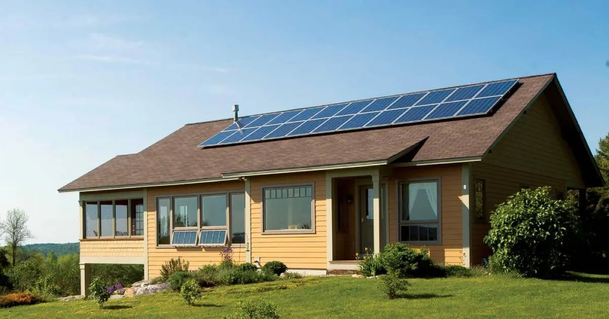 découvrez les avis sur les panneaux photovoltaïques : guides d'achat, retours d'expérience et conseils pour choisir la meilleure solution énergétique pour votre maison.