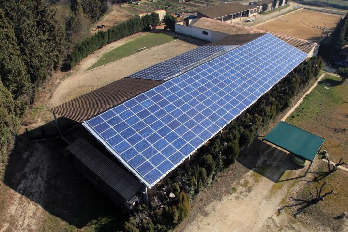 découvrez notre analyse et avis sur les toitures photovoltaïques. informez-vous sur les avantages, les inconvénients, et les retours d'expérience pour prendre une décision éclairée sur l'installation de panneaux solaires.