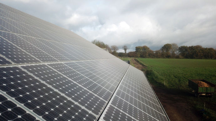 découvrez le bail photovoltaïque, une solution innovante pour produire de l'énergie solaire tout en bénéficiant d'un revenu complémentaire. explorez ses avantages, modalités et impacts environnementaux pour investisseurs et propriétaires.