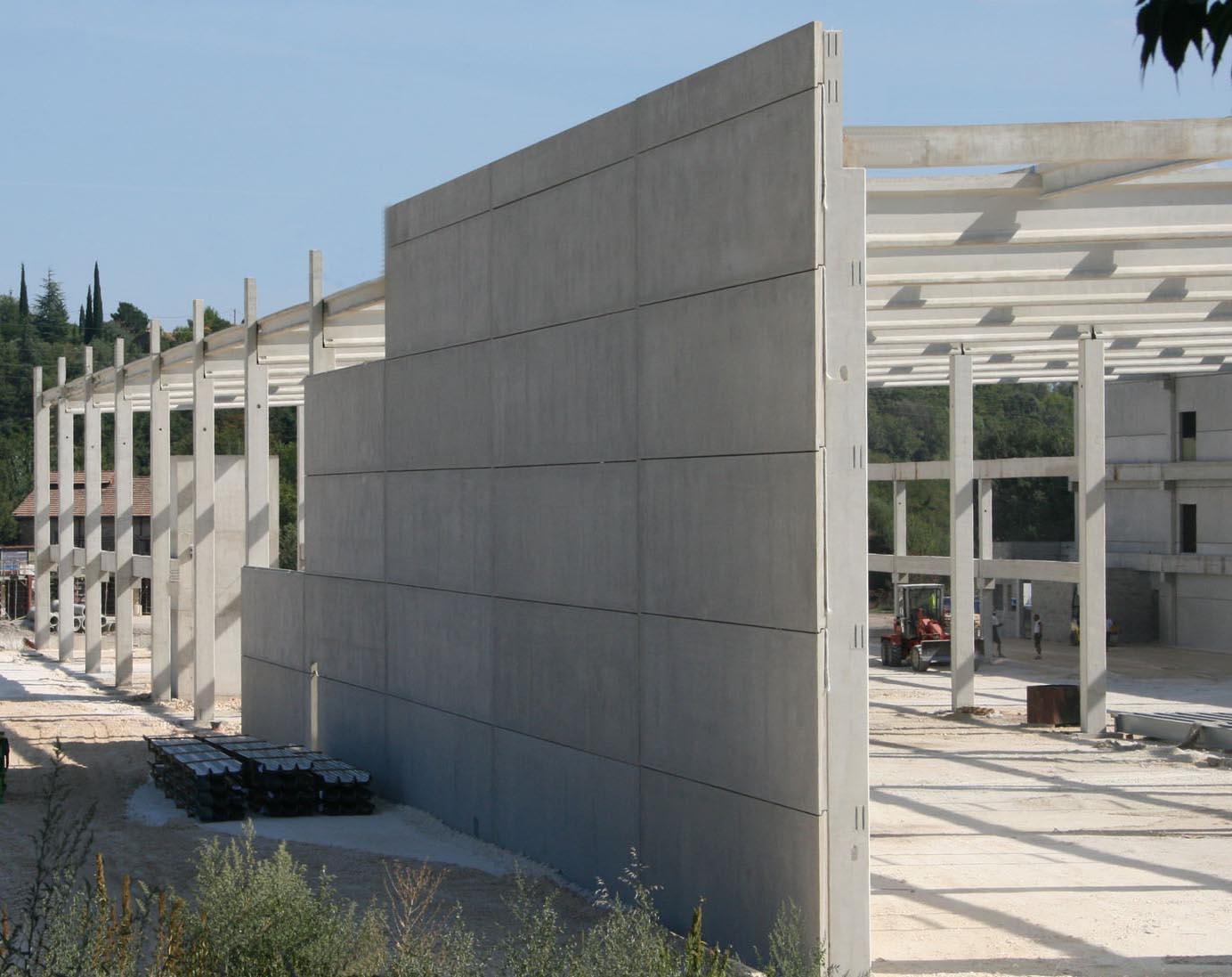 découvrez les avantages du bardage en béton pour vos projets de construction et de rénovation. résistant, esthétique et durable, ce matériau s'adapte parfaitement à tous les styles architecturaux tout en offrant une excellente isolation et protection contre les intempéries.