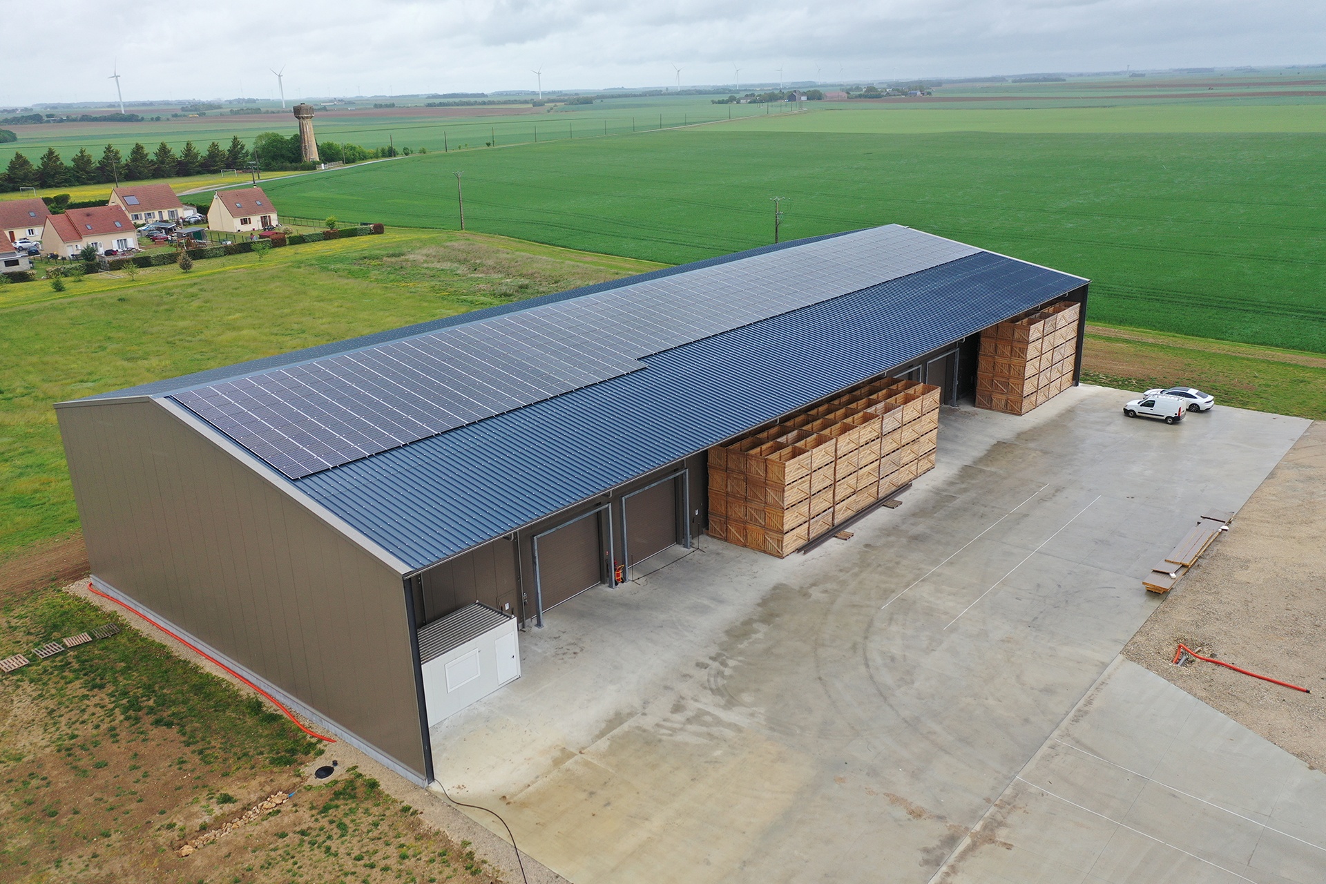 découvrez comment le bâtiment énergie+ révolutionne l'architecture durable en intégrant des technologies innovantes pour maximiser l'efficacité énergétique, réduire l'empreinte carbone et offrir un confort optimal. explorez les solutions écologiques qui font de chaque espace de vie un modèle de durabilité.