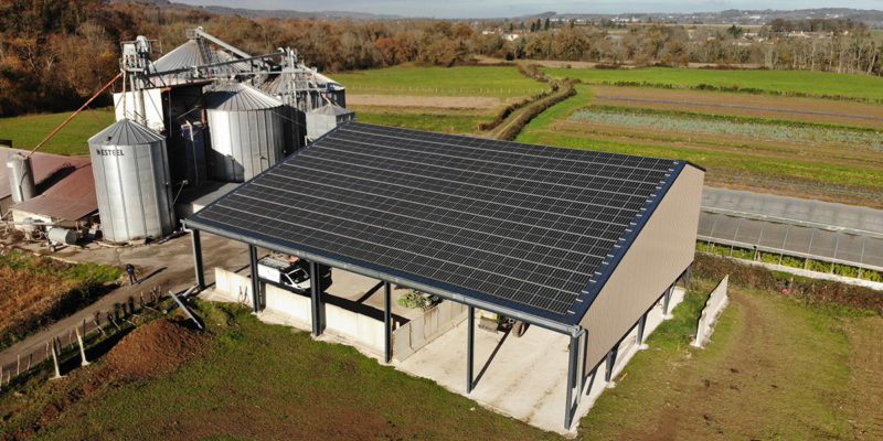découvrez nos solutions innovantes pour la construction de bâtiments agricoles intégrant des panneaux photovoltaïques. alliez efficacité énergétique et durabilité pour optimiser votre exploitation.