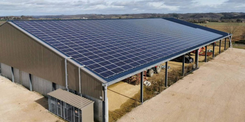 découvrez les nombreux avantages des bâtiments photovoltaïques, des structures innovantes qui intègrent des panneaux solaires pour produire de l'énergie renouvelable, réduire les coûts énergétiques et contribuer à la protection de l'environnement.