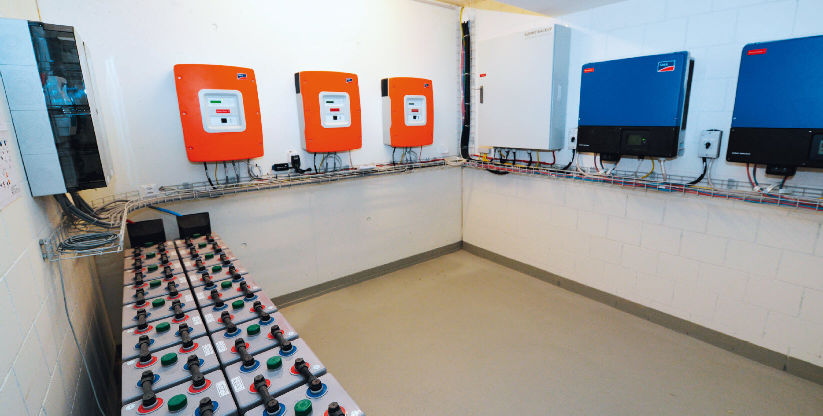 découvrez notre sélection de batteries pour maisons, idéales pour le stockage d'énergie renouvelable et l'autonomie énergétique. optimisez votre consommation, réduisez vos factures et contribuez à l'environnement avec nos solutions de batteries performantes et durables.