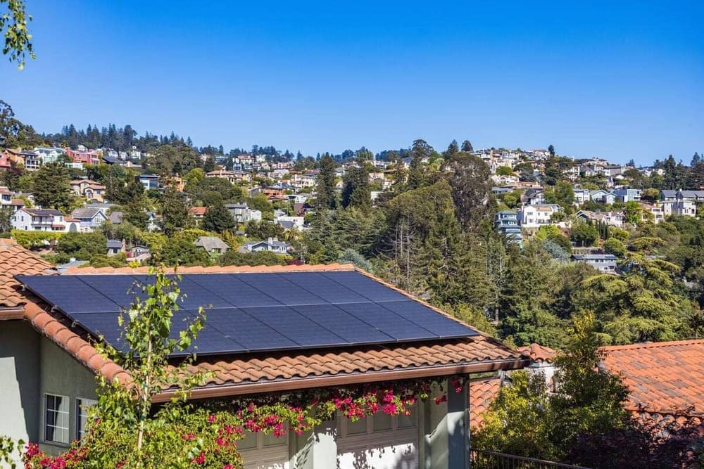 découvrez notre sélection de batteries pour panneaux solaires, idéales pour stocker l'énergie renouvelable et alimenter vos appareils en toute autonomie. profitez d'une solution efficace et écologique pour une vie plus durable.