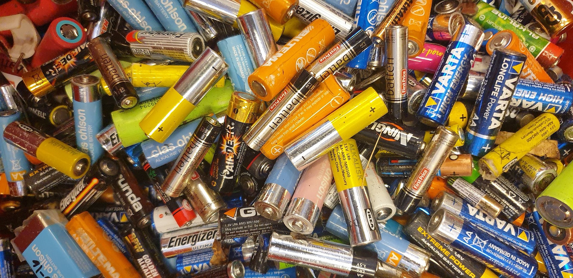 découvrez notre sélection de batteries de haute qualité pour tous vos appareils. que ce soit pour votre smartphone, votre ordinateur portable ou vos appareils électroniques, trouvez des batteries fiables et durables qui répondent à vos besoins.