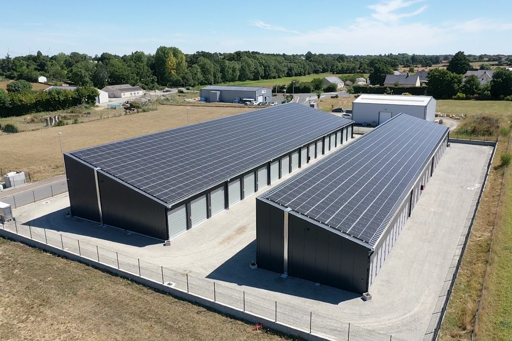 découvrez les avantages des systèmes photovoltaïques : économies d'énergie, réduction de l'empreinte carbone et valorisation de votre patrimoine. optimisez votre consommation d'électricité et contribuez à un avenir durable grâce à l'énergie solaire.