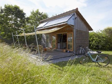 découvrez les bienfaits de la cabane énergétique, un lieu de ressourcement et de connexion à la nature. plongez dans une expérience unique de détente et d'harmonie, tout en bénéficiant des énergies vitales pour revitaliser votre corps et votre esprit.