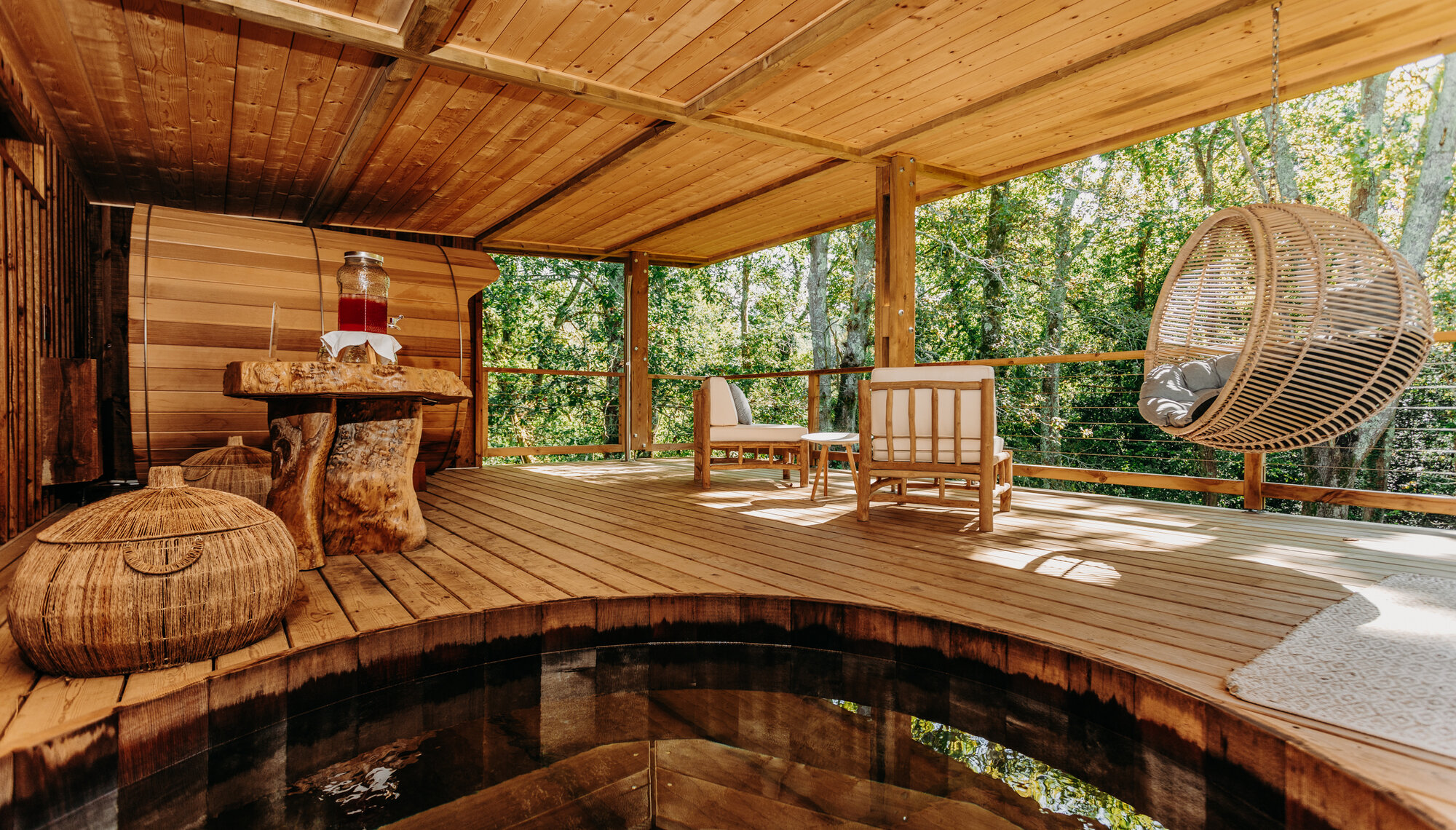 découvrez la cabane énergétique, un espace unique dédié à la détente et au bien-être. plongez dans l'harmonie des énergies naturelles et laissez-vous séduire par des pratiques innovantes pour revitaliser votre corps et votre esprit.