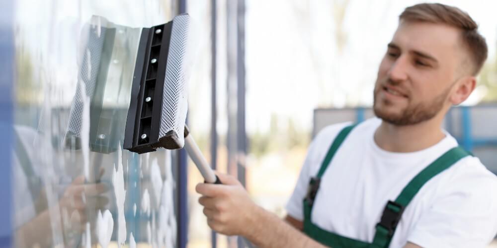découvrez notre outil de calcul de tarif de nettoyage pour estimer le coût de vos services. obtenez une évaluation précise et rapide selon vos besoins, que ce soit pour un ménage régulier ou un nettoyage en profondeur.