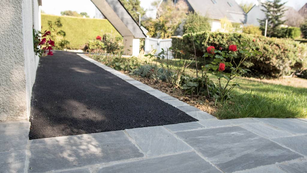 découvrez notre carport en goudron, un abri durable et esthétique pour protéger votre véhicule des intempéries. résistant et facile à installer, il s'intègre parfaitement dans votre aménagement extérieur tout en offrant un excellent rapport qualité-prix.