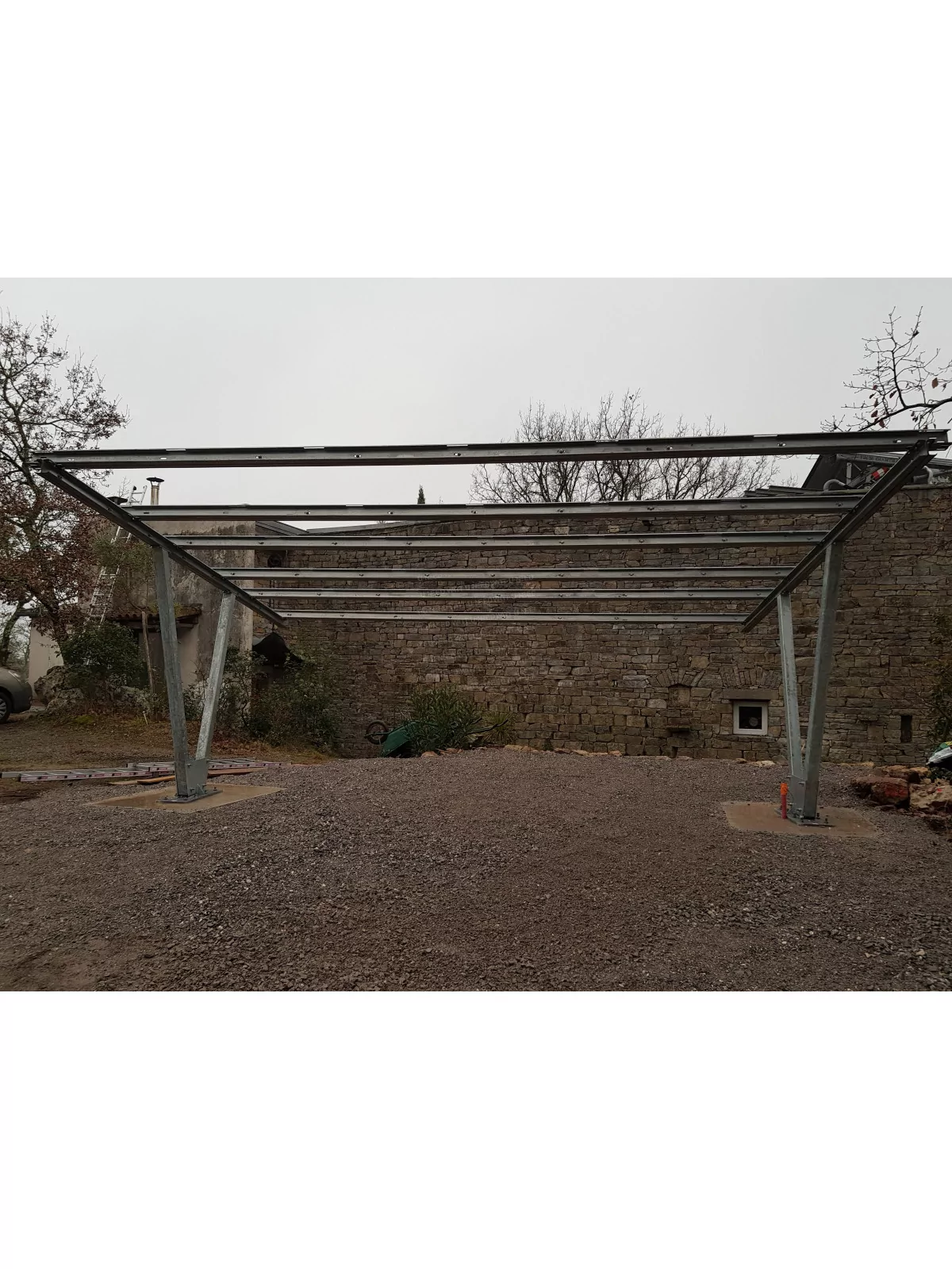découvrez les avantages du carport photovoltaïque, une solution innovante alliant protection de votre véhicule et production d'énergie solaire. profitez d'une installation esthétique et écologique tout en réduisant votre empreinte carbone.