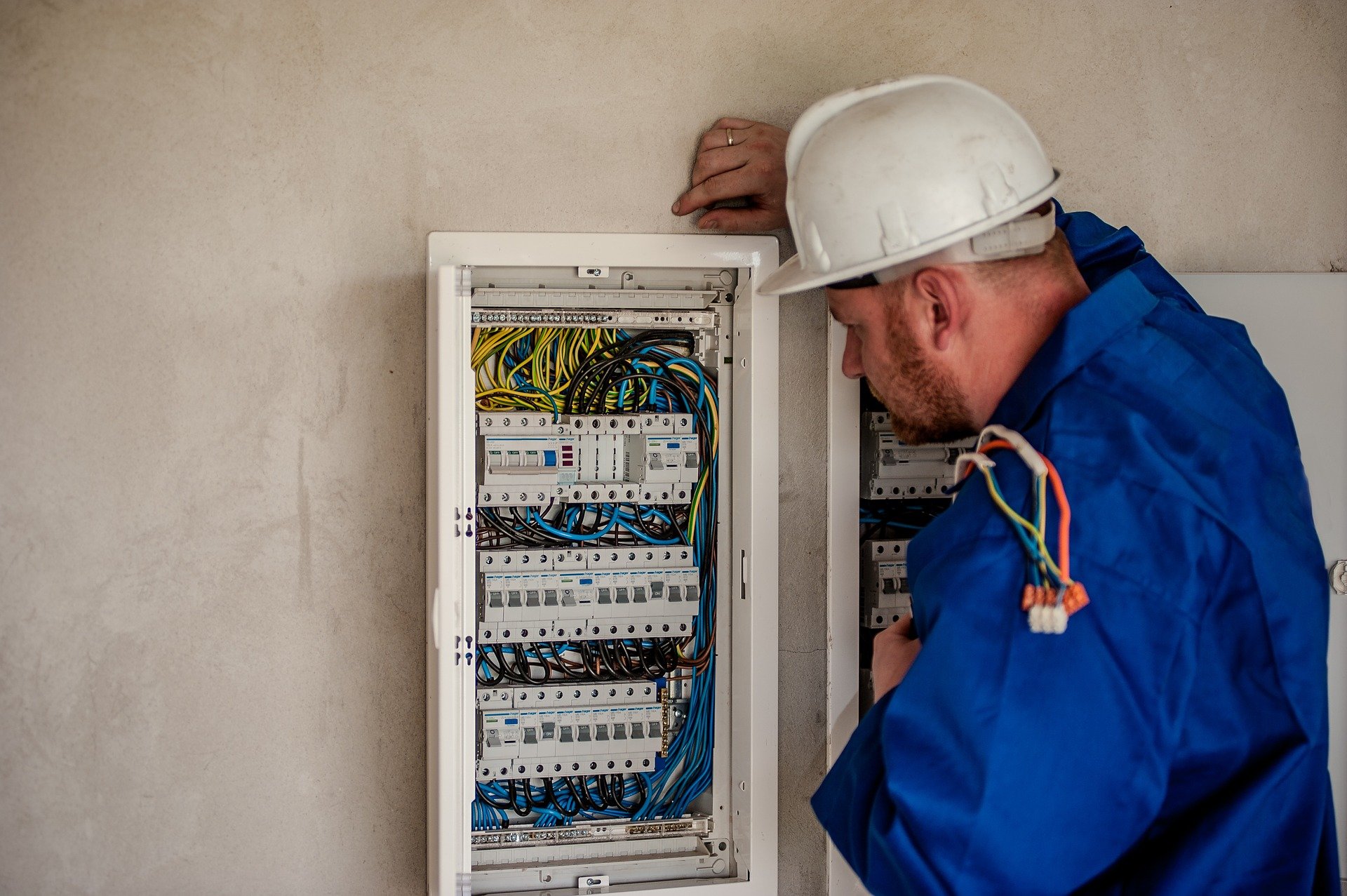 découvrez les conditions générales de vente (cgv) de votre électricien. explorez nos services, garanties et engagement qualité pour garantir un déroulement serein de vos projets électriques professionnels et résidentiels.