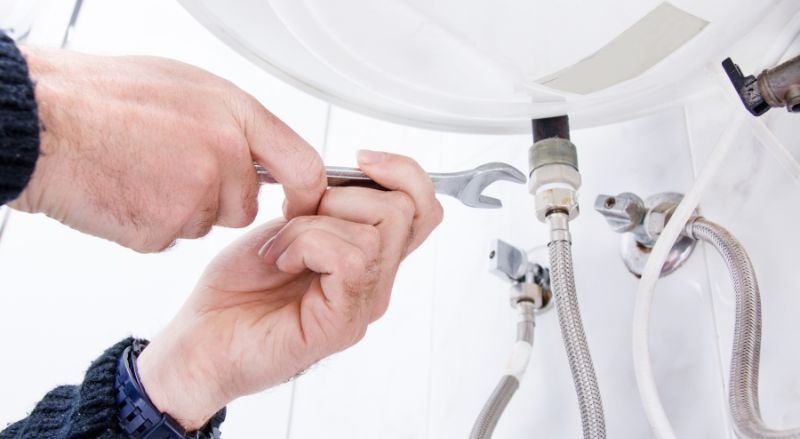découvrez notre guide complet sur le changement de ballon d'eau chaude : conseils pratiques, étapes à suivre et astuces pour assurer une installation sécurisée et efficace. ne laissez plus le froid vous surprendre !