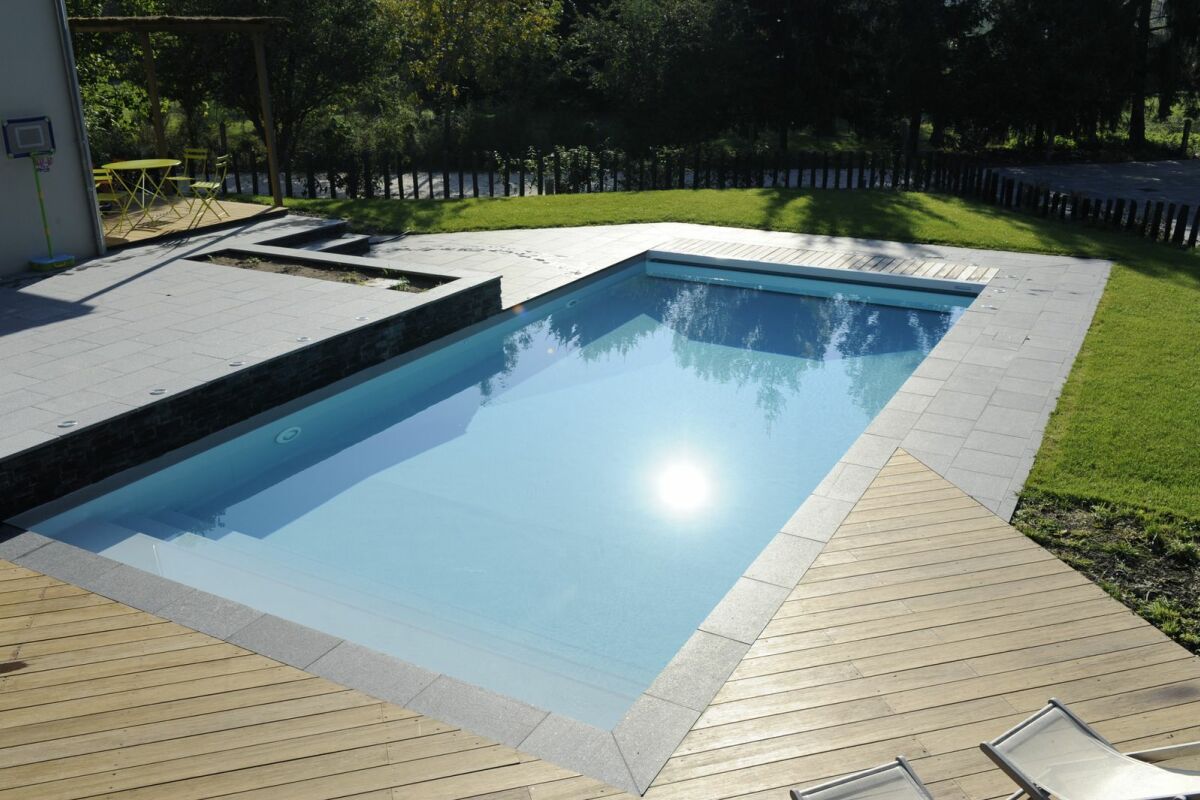 découvrez les avantages du chauffage piscine solaire, une solution écologique et économique pour profiter de votre piscine toute l'année. optimisez la température de votre eau grâce à l'énergie solaire et divisez vos factures d'énergie. idéal pour un confort maximal tout en préservant l'environnement.