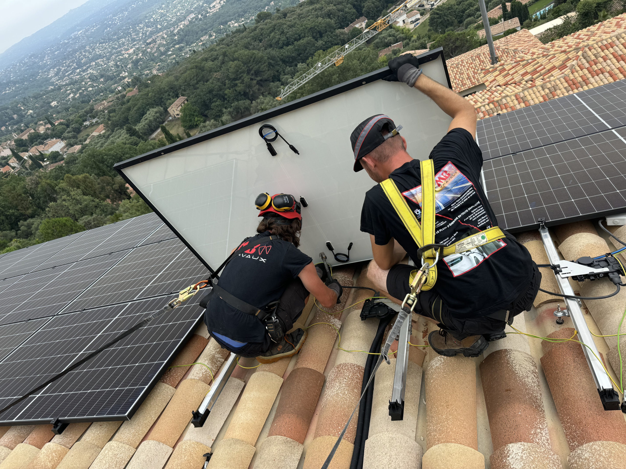 découvrez comment choisir le meilleur installateur de panneaux photovoltaïques dans le var. optimisez votre projet d'énergie solaire avec des conseils pratiques et des critères essentiels pour sélectionner un professionnel fiable et compétent.