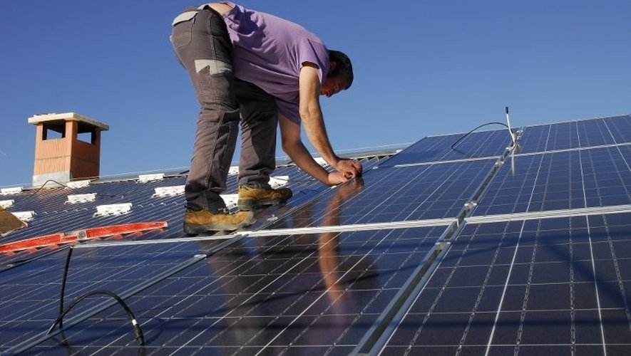 découvrez comment choisir le bon installateur de panneaux solaires pour votre projet. obtenez des conseils sur les critères à considérer, comme l'expérience, les certifications et les recommandations, afin d'optimiser votre investissement dans l'énergie solaire.