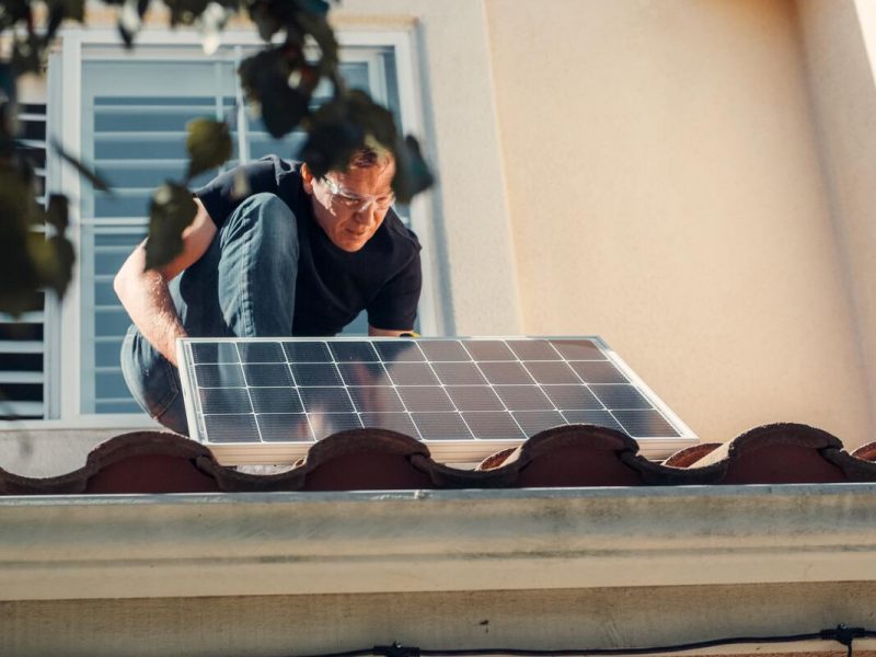 découvrez comment choisir les meilleurs panneaux solaires pour votre maison. comparez les types, les performances et les marques pour maximiser votre investissement énergétique et réduire vos factures d'électricité.