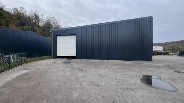 découvrez notre expertise dans la construction de hangars en béton, alliant robustesse et durabilité pour vos besoins industriels ou agricoles. profitez de solutions sur mesure, adaptées à vos projets, avec une finition de qualité supérieure.