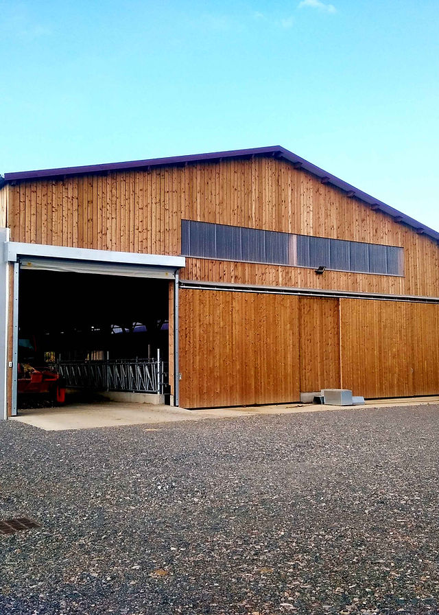 découvrez les solutions innovantes en construction agricole pour optimiser votre exploitation. de la conception à la réalisation, notre expertise vous accompagne dans la création d'infrastructures adaptées et durables, garantissant une productivité accrue et un respect des normes environnementales.