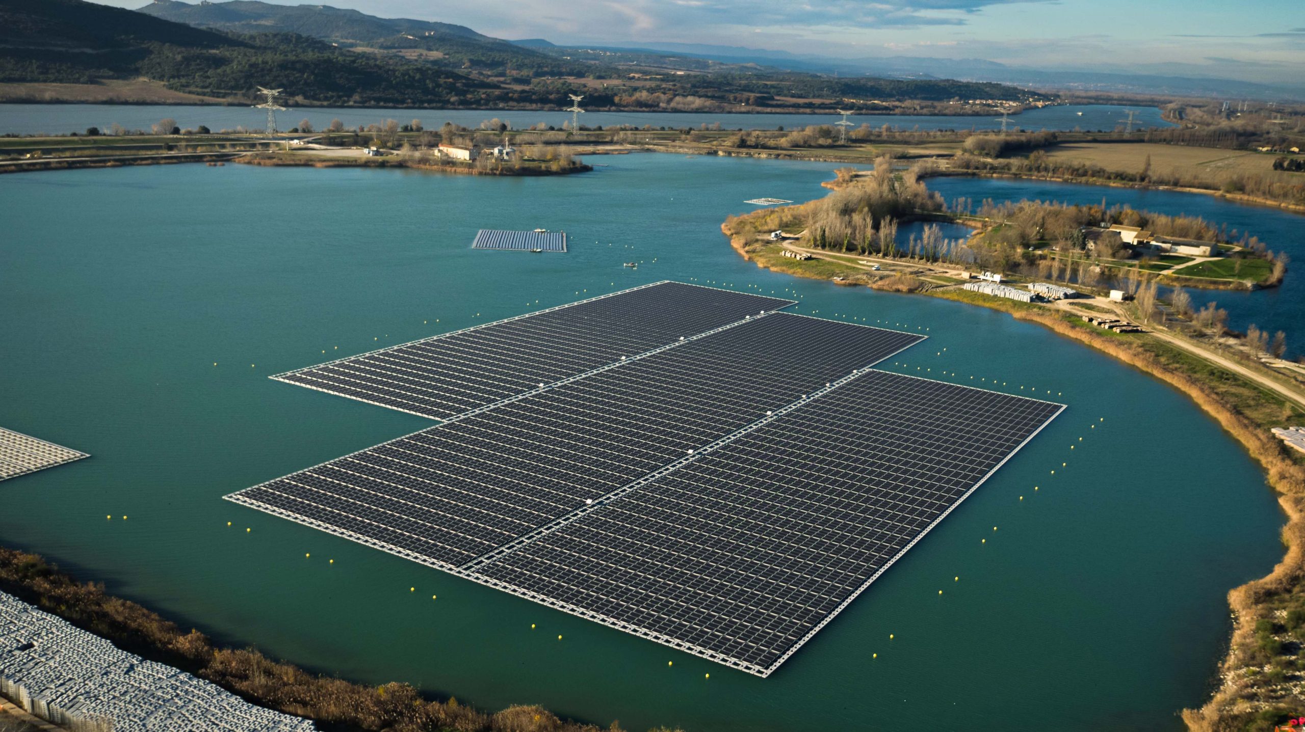 découvrez comment la coopération autour des panneaux solaires en france favorise la transition énergétique. informez-vous sur les projets collectifs, les avantages d'investir dans l'énergie solaire et les initiatives locales pour une production d'énergie renouvelable durable.