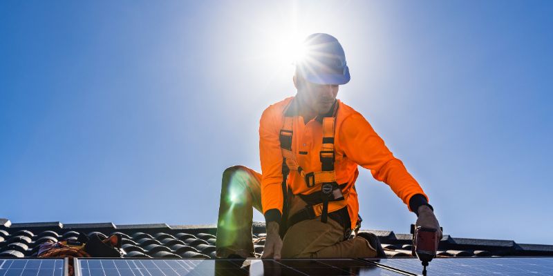 découvrez tout ce qu'il faut savoir sur le coût d'entretien des panneaux photovoltaïques. cette guide vous aidera à évaluer les dépenses associées à la maintenance de votre installation, à maximiser sa durabilité et à garantir son efficacité sur le long terme.