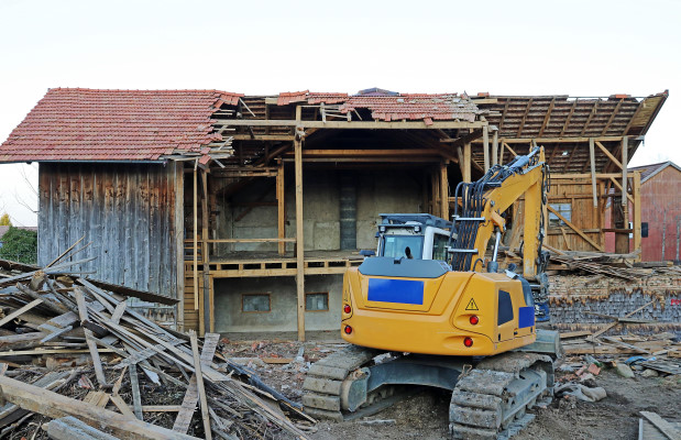 découvrez tout ce qu'il faut savoir sur le coût de construction d'une grange. explorez les facteurs influençant les dépenses, des matériaux aux travaux, pour un projet réussi.