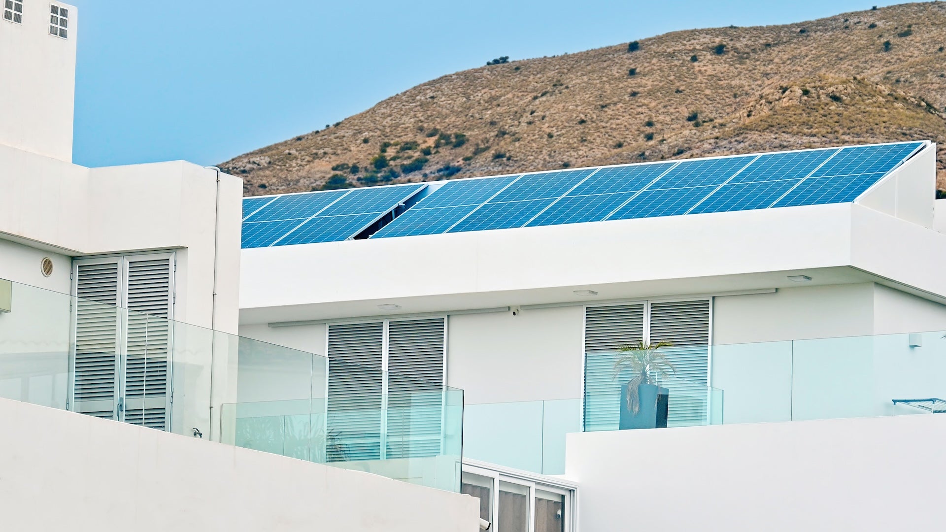 découvrez le coût d'installation d'un système photovoltaïque de 9 kw. obtenez des informations sur les prix, les aides financières et les avantages écologiques de cette énergie renouvelable.