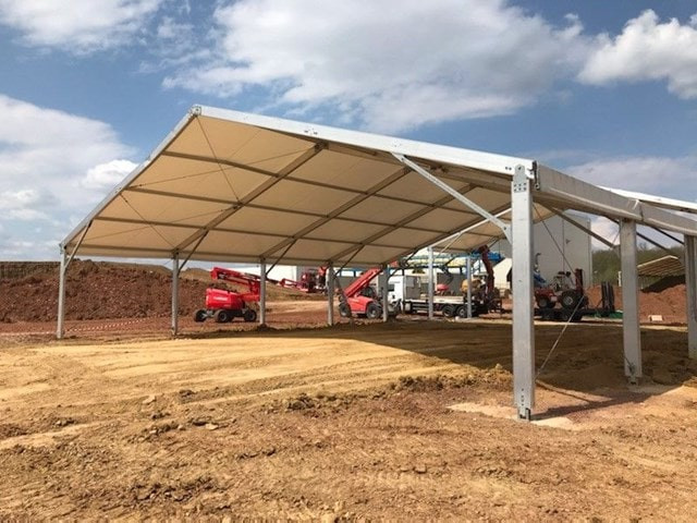 découvrez nos solutions de couverture pour hangar, alliant durabilité et efficacité. protégez vos structures des intempéries avec des matériaux de qualité supérieure, adaptés à tous vos besoins. obtenez une protection optimale et un conseil personnalisé pour votre projet.