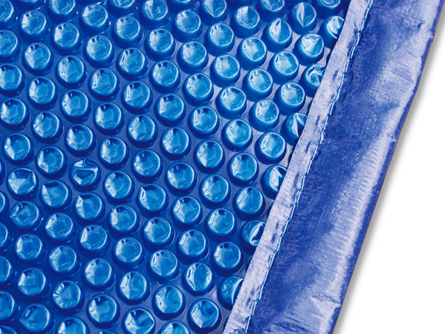 découvrez notre couverture solaire innovante, conçue pour chauffer efficacement votre piscine tout en offrant une protection contre les débris. profitez d'une eau claire et agréable, tout en réduisant l'évaporation et les coûts d'entretien. idéale pour prolonger votre saison de baignade et profiter pleinement de votre espace aquatique.