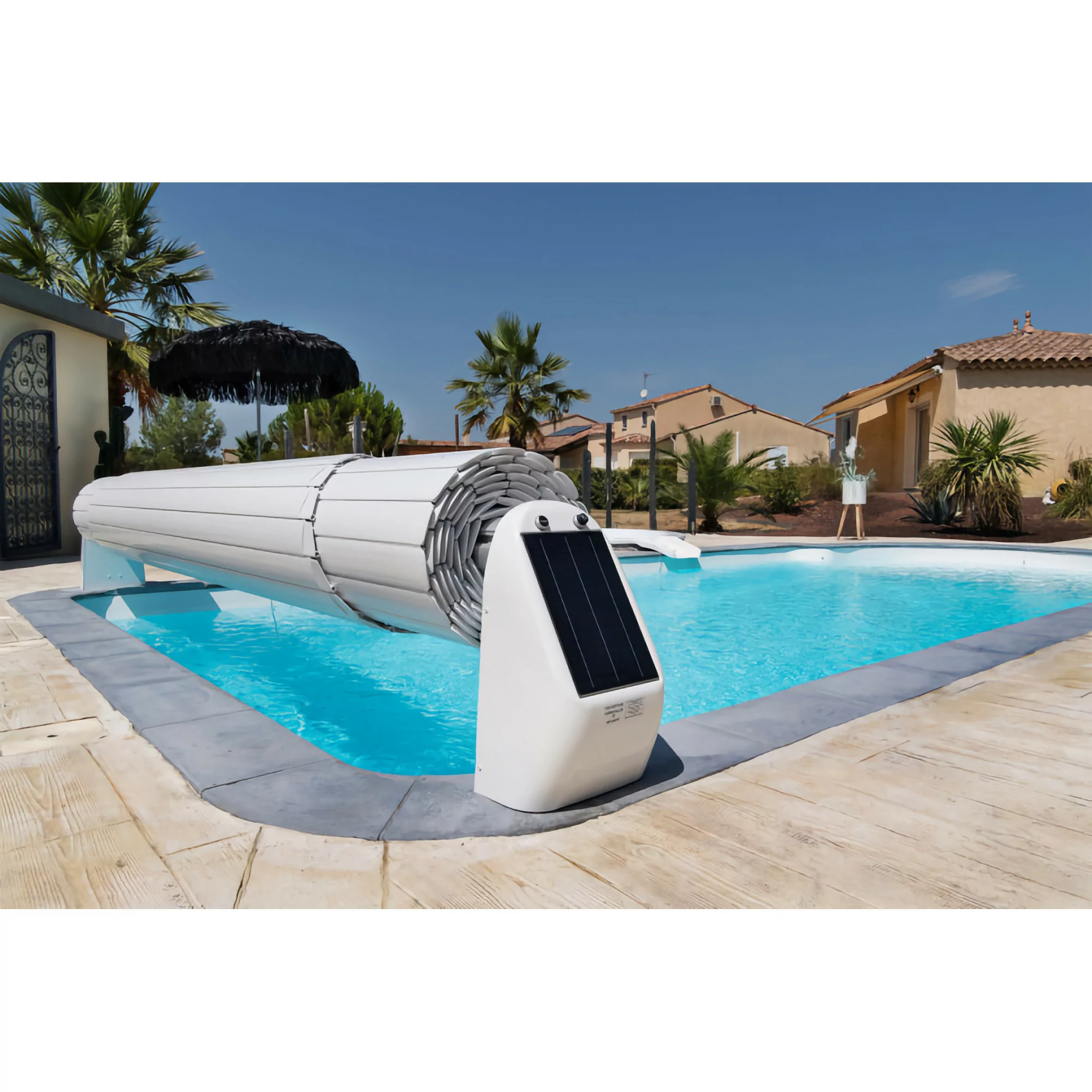 découvrez notre gamme de couvertures solaires, idéales pour maintenir la chaleur de votre piscine tout en réduisant l'évaporation de l'eau. profitez d'une baignade agréable tout en préservant votre environnement et en faisant des économies d'énergie.