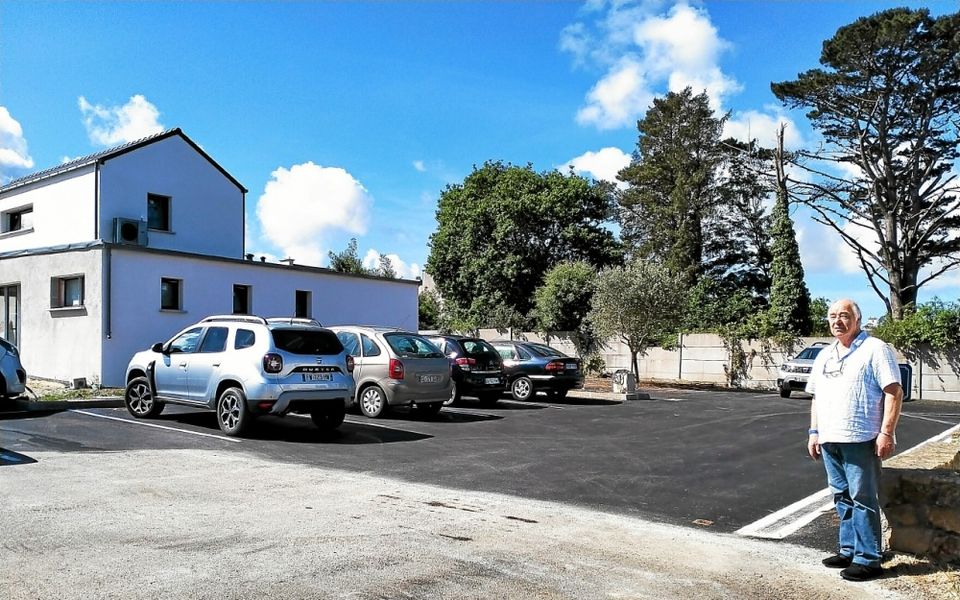 découvrez nos services de création de parkings sur mesure, adaptés à vos besoins et à votre espace. nous garantissons des solutions pratiques et esthétiques pour un stationnement optimisé et sécuritaire.