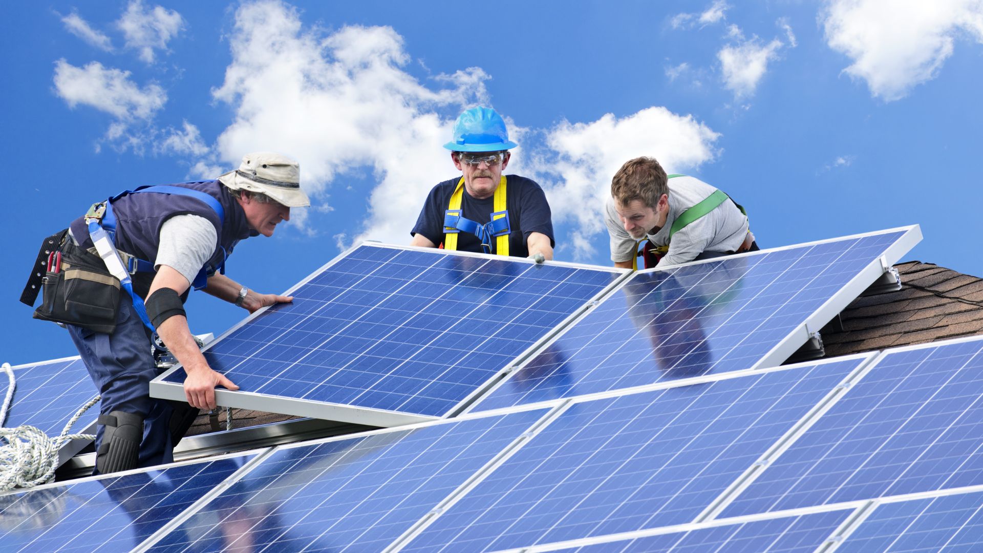 découvrez tout ce qu'il faut savoir sur le crédit d'impôt pour l'installation de panneaux solaires en 2025. profitez des avantages fiscaux, des conditions d'éligibilité et des démarches à suivre pour réduire votre facture tout en investissant dans une énergie verte.