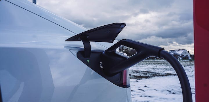 découvrez tout ce qu'il faut savoir sur le crédit d'impôt recharge 2025 : avantages fiscaux, conditions d'éligibilité et démarches à effectuer pour bénéficier de cette aide pour l'installation de bornes de recharge électrique. maximisez vos économies et contribuez à la transition énergétique dès maintenant !