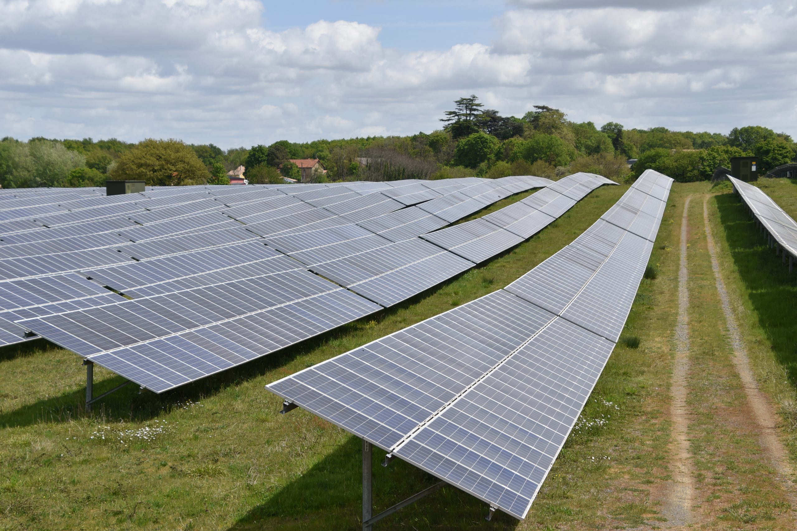 découvrez le crédit photovoltaïque : une solution financière avantageuse pour concrétiser vos projets d'énergie solaire. profitez d'aides et d'avantages fiscaux pour réduire le coût de votre installation et contribuer à la transition énergétique.