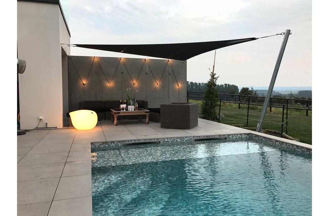 découvrez la définition du terme 'ombragé', son utilisation dans divers contextes et son impact sur notre perception des espaces extérieurs. explorez les nuances et les connotations associées à l'ombre et à la lumière.