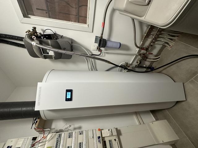 découvrez nos services de dépannage solaire pour assurer le bon fonctionnement de vos installations photovoltaïques. nos experts interviennent rapidement pour résoudre tous vos problèmes techniques et maximiser l'efficacité de votre énergie solaire.