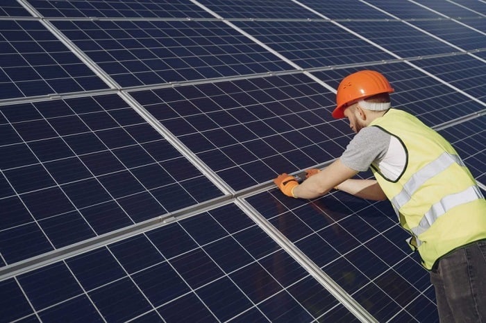 obtenez des devis gratuits et personnalisés pour l'installation de panneaux solaires au maroc. comparez les offres et choisissez la solution énergétique adaptée à vos besoins.