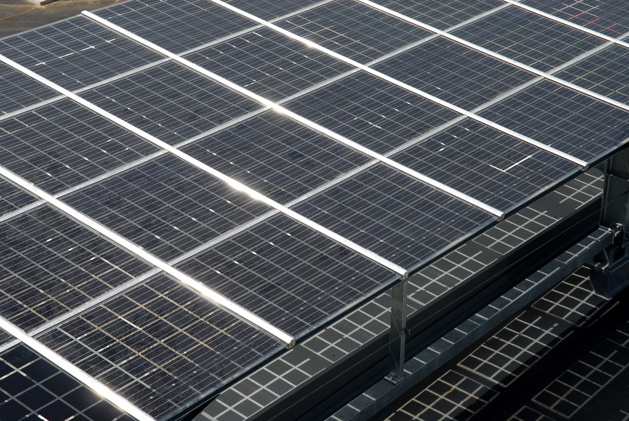 découvrez les différentes dimensions des panneaux photovoltaïques et apprenez comment choisir le format adapté à vos besoins énergétiques. informez-vous sur les avantages et les considérations techniques pour optimiser l'installation de votre système solaire.