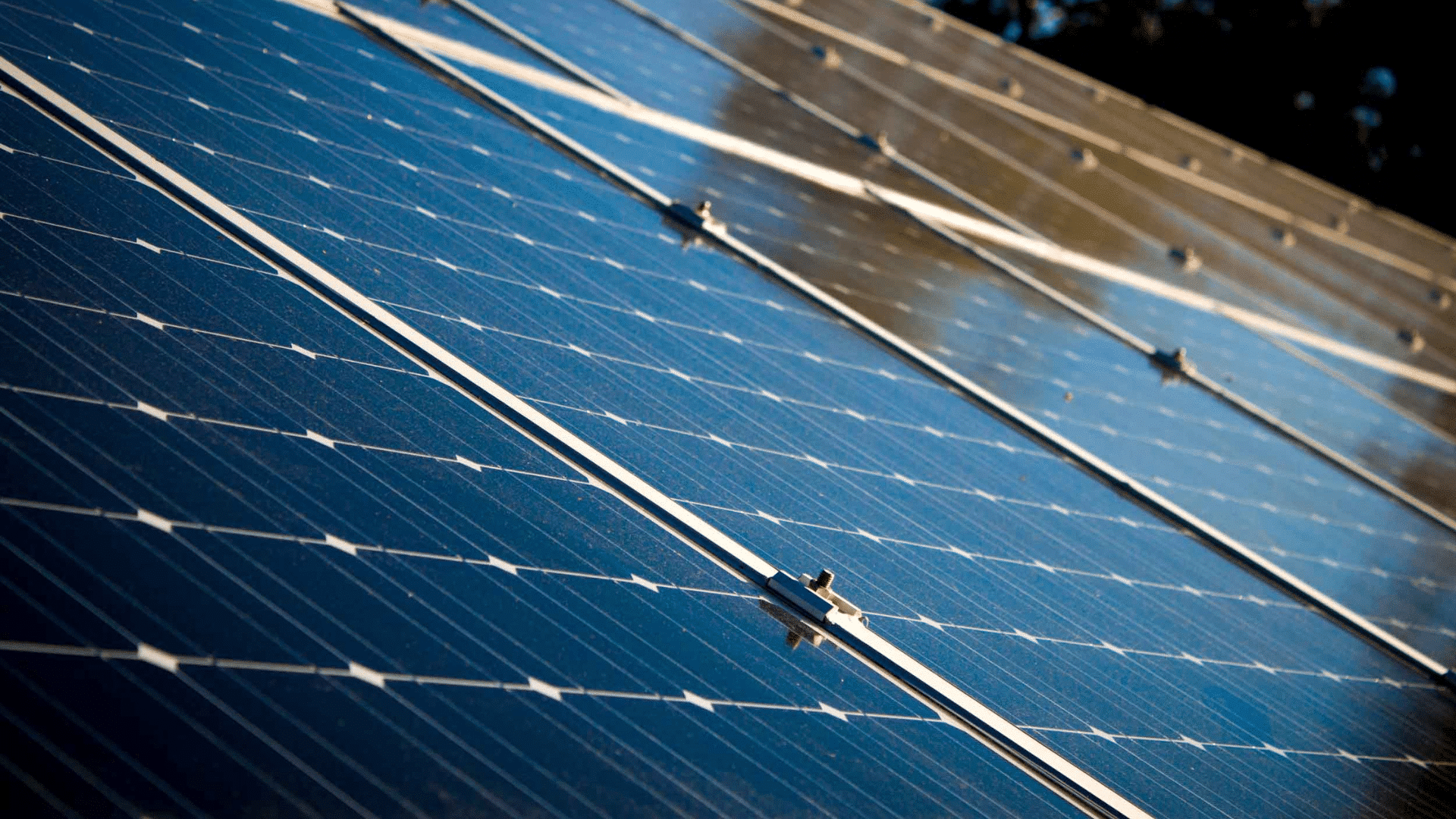 découvrez l'orientation solaire, un concept clé en architecture et en urbanisme qui exploite la position du soleil pour maximiser l'efficacité énergétique et le confort des espaces de vie. apprenez comment intégrer cette approche dans vos projets pour profiter pleinement de la lumière naturelle et réduire les coûts de chauffage.