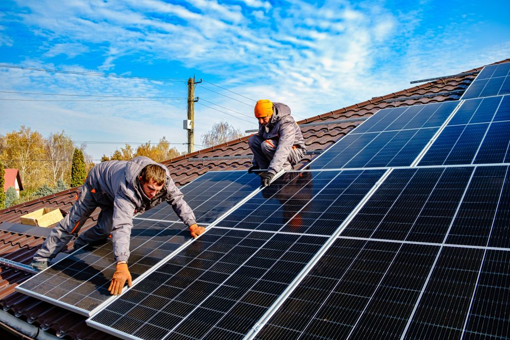 découvrez comment les panneaux photovoltaïques peuvent vous permettre de réaliser des économies significatives sur vos factures d'électricité. apprenez les avantages financiers, les aides disponibles et les solutions adaptées à votre besoin énergétique.