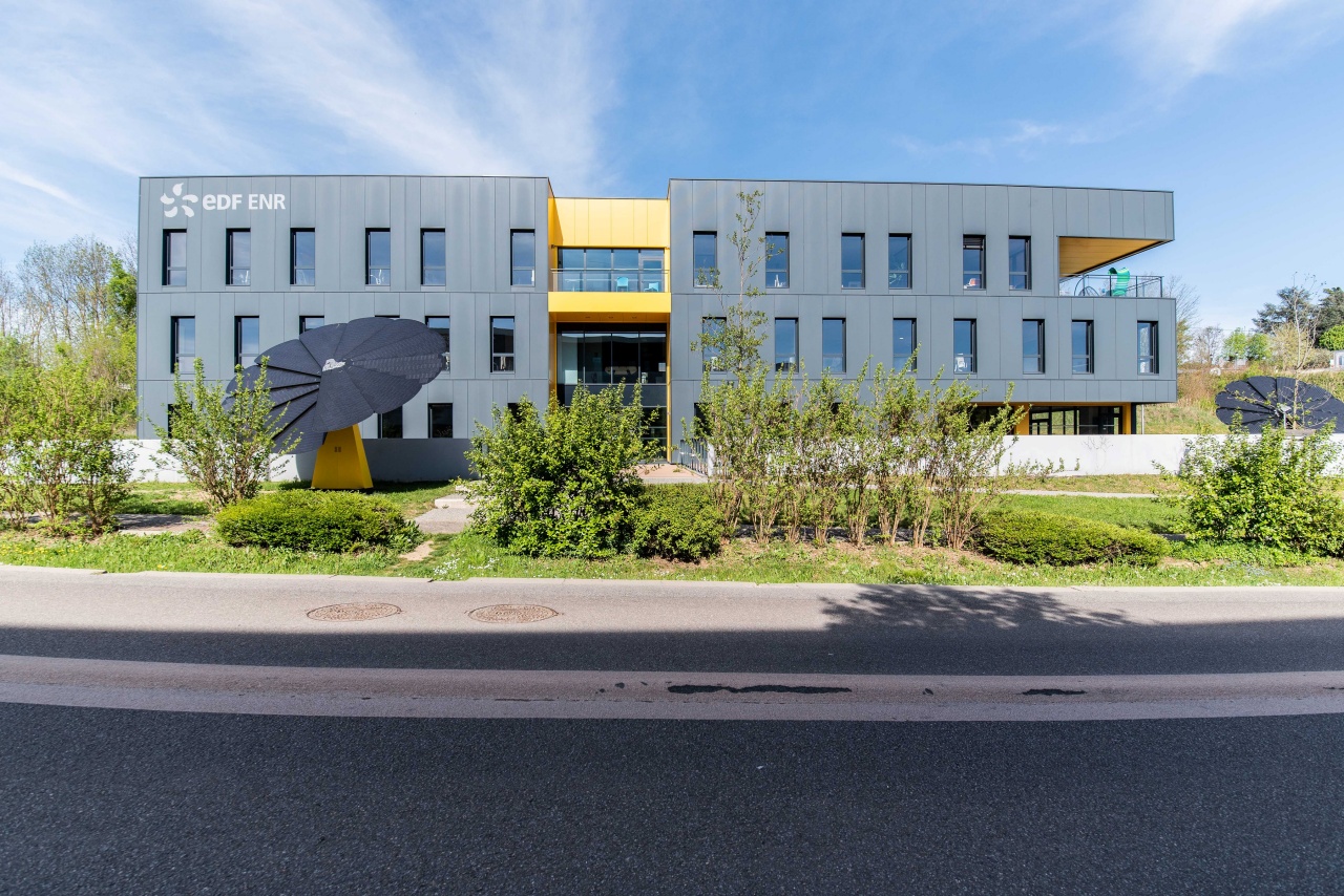 découvrez edf enr, la filiale d'edf dédiée aux énergies renouvelables. profitez de solutions innovantes pour votre consommation d'énergie grâce à l'énergie solaire, l'éolien et d'autres sources durables. engagez-vous pour un futur plus vert avec edf enr.