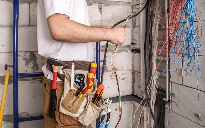 besoin d'un électricien à strasbourg ? découvrez nos services économiques, alliant qualité et tarifs compétitifs pour tous vos projets électriques. contactez-nous dès aujourd'hui !